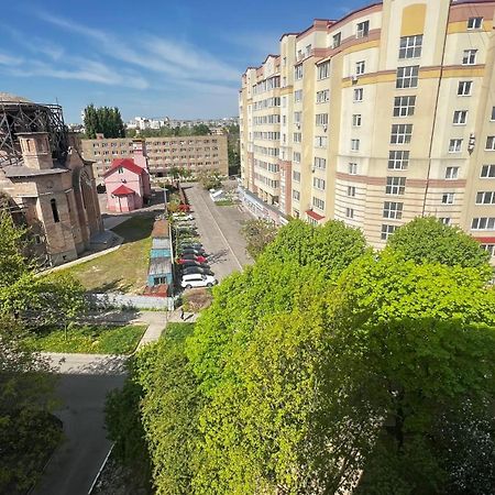 Apartment On Bukovinska リウネ エクステリア 写真
